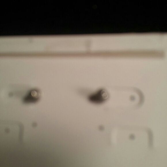 APOGEE RED AND BLACK PIERCED EARRINGS - Picture 2 of 2